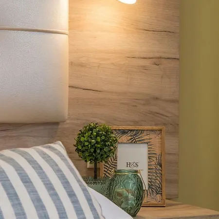 Apartament Dias *