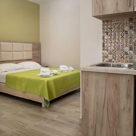 Apartament Dias *